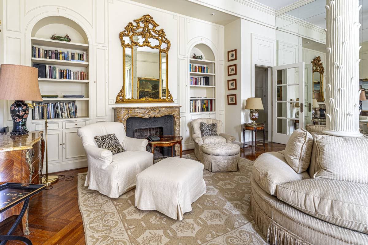 Montevideo y Av Alvear (Imagen número 1)