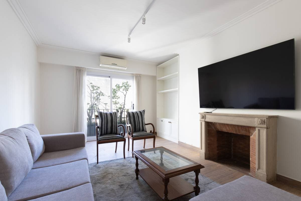 Av Libertador y Montevideo (Imagen número 1)