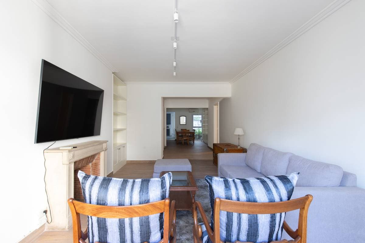 Av Libertador y Montevideo (Imagen número 3)