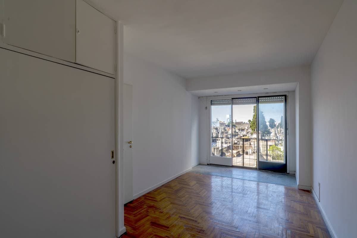 Av. Las Heras y Uriburu (Imagen número 2)